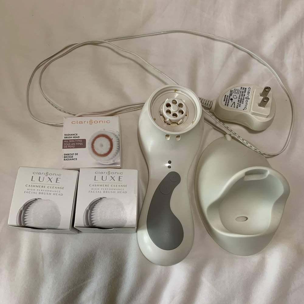 Clarisonic plus & brush heads
